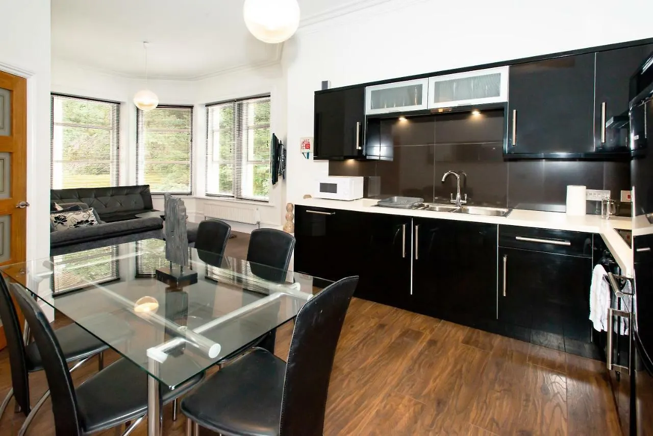 2 Bed Flat Near Town Centre Apartment Bournemouth 0*,  United Kingdom