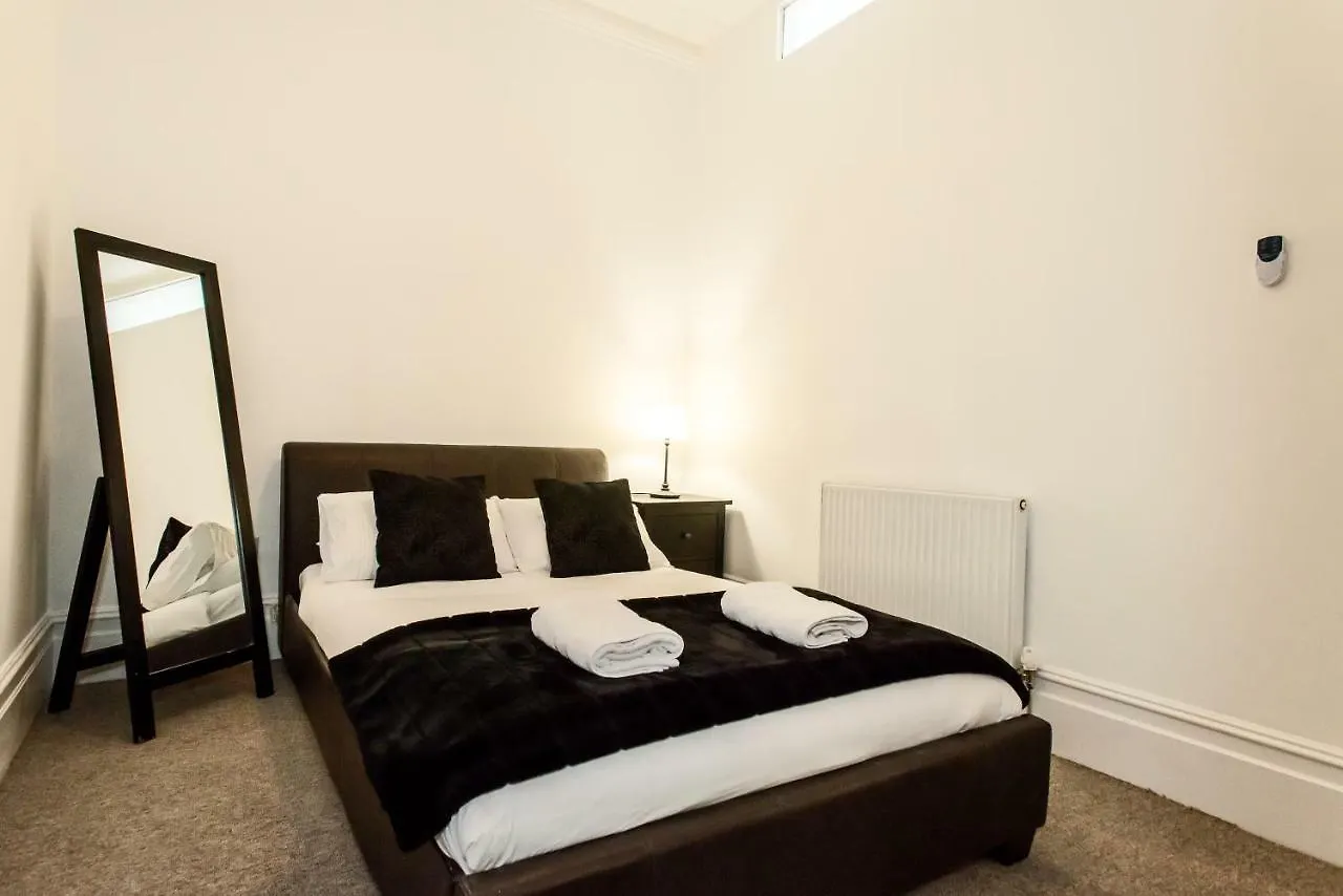 2 Bed Flat Near Town Centre Apartment Bournemouth