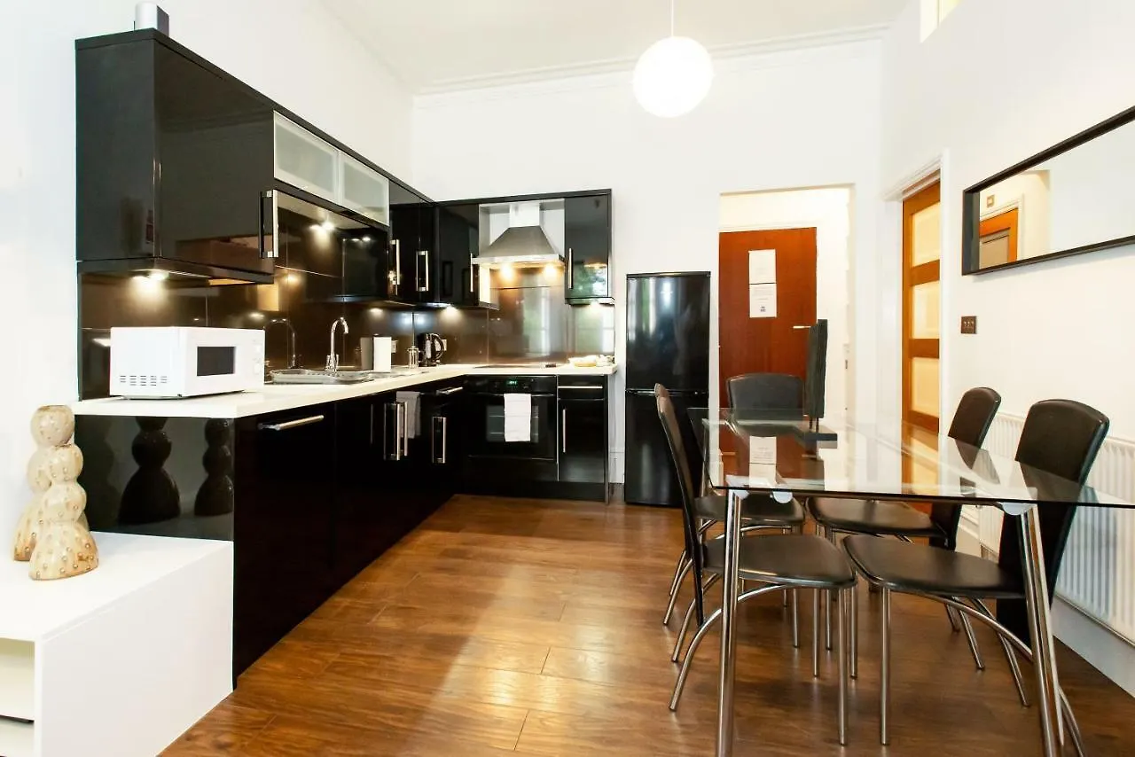 2 Bed Flat Near Town Centre Apartment Bournemouth